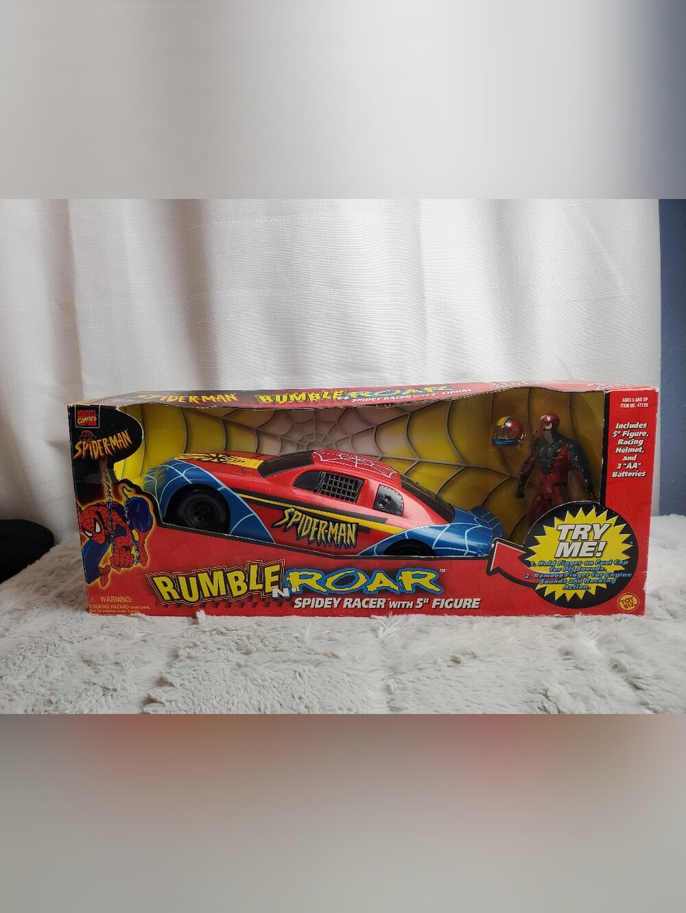 NOS RARE Vintage Marvel SpiderMan RUMBLE N' ROAR Spidey Racer W/ 5" Figure READ